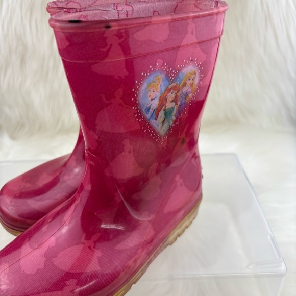 DISNEY PRINCESS HOT PINK RAIN BOOTS SIZE S/M - Picture 5 of 8